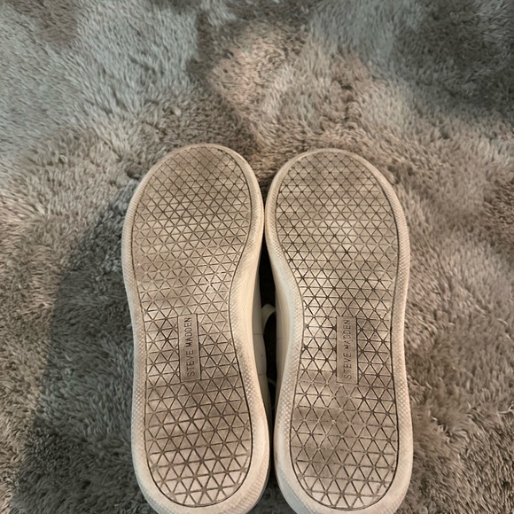 Steve Madden sneakers - Picture 6 of 10